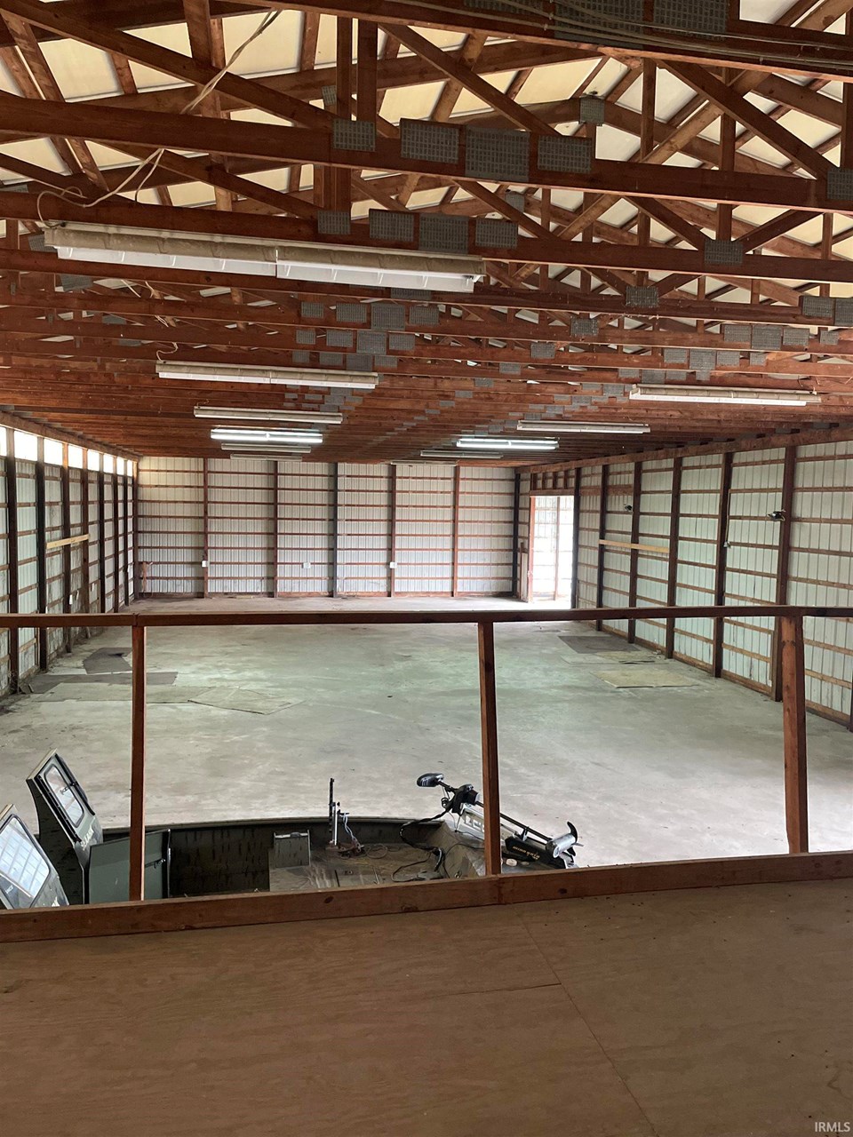 6240 sq ft building