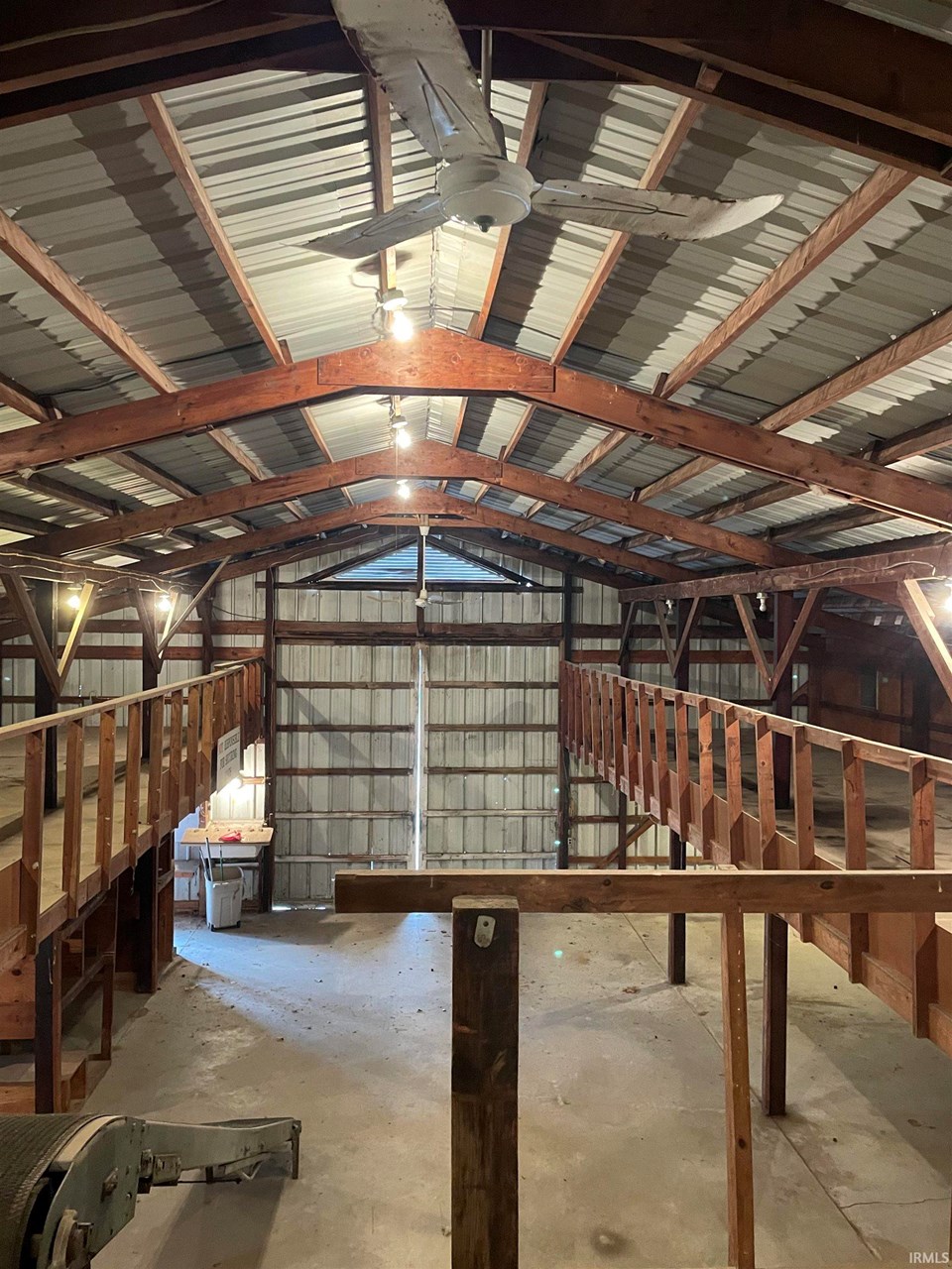 4160 sq ft building