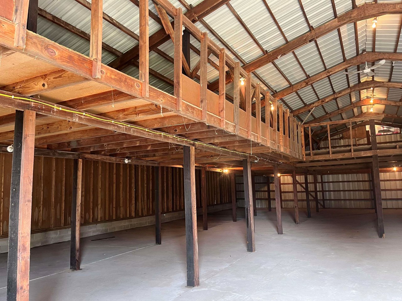 4160 sq ft building