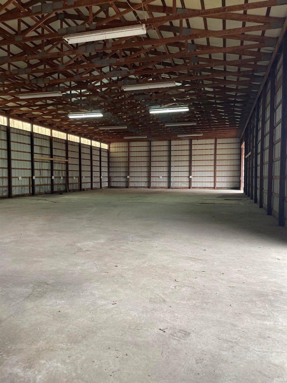 6240 sq ft building