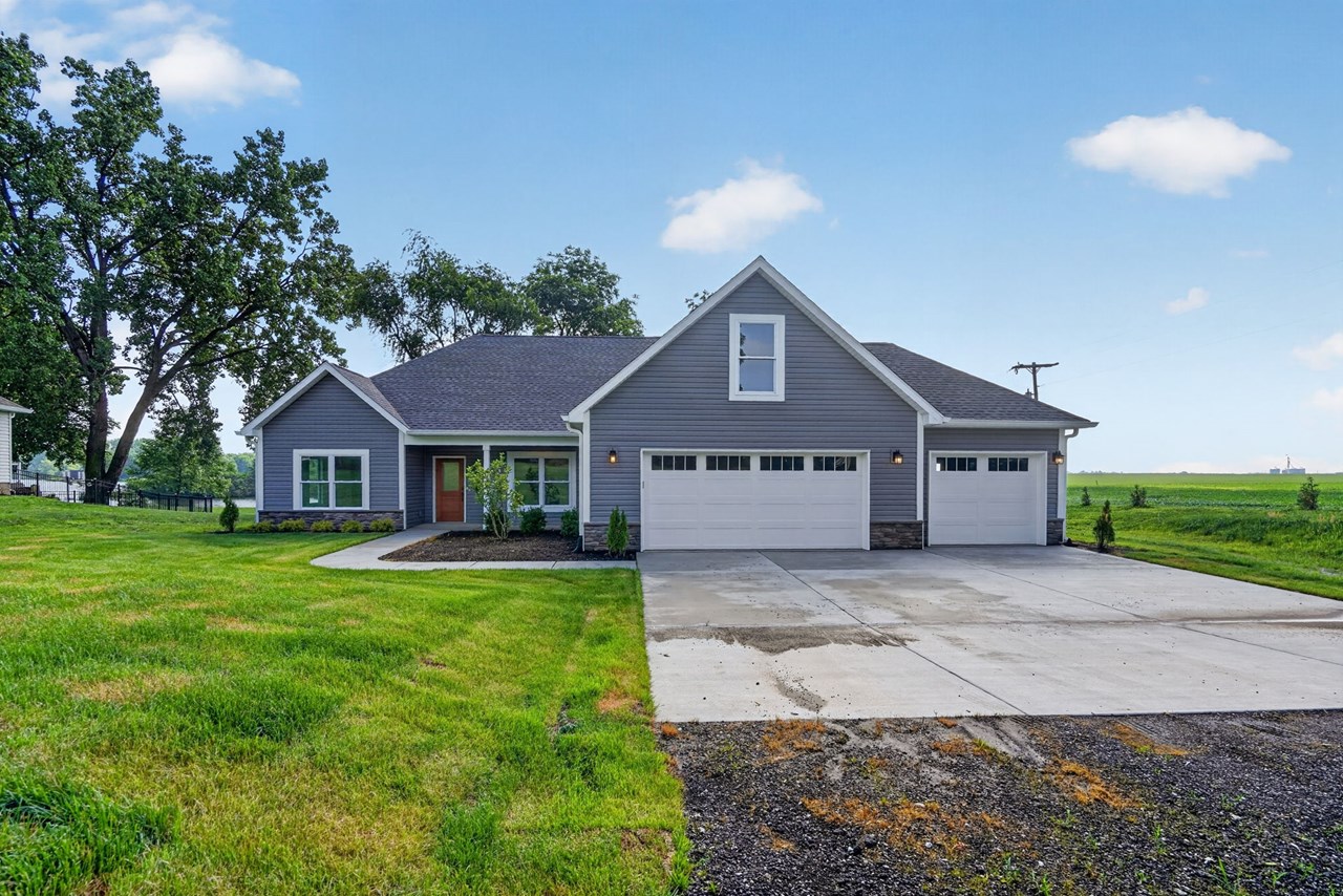 10264 E 975 N