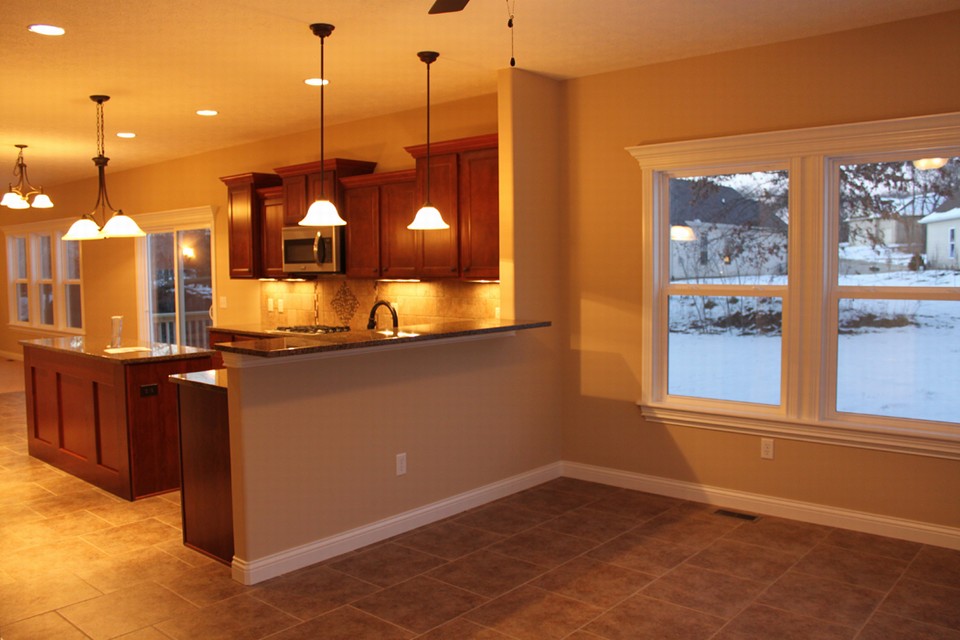 kitchen & breakfast nook